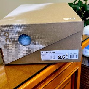 New On Cloud 5 undyed white